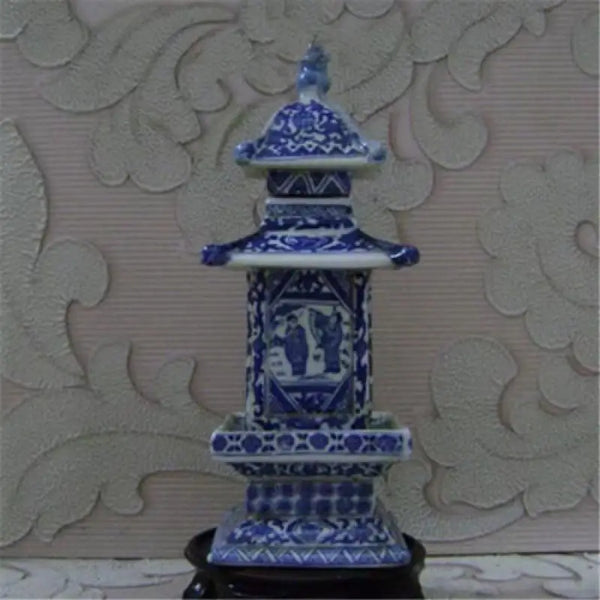 Vase Pagode Bleu et Blanc Dynastie Qing - Céramique Chinoise Traditionnelle