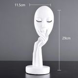 Sculpture de Visage de Femme Incarnant la Beauté Moderne