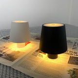 Lampe de Table Rechargeable Design LED Noir et Blanche pour Restaurant - PÉQINO