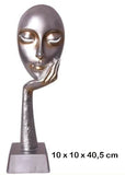 Sculpture de Visage de Femme Incarnant la Beauté Moderne