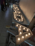 Lettres Lumineuses Géantes Vintage en Métal Personnalisées Sur Mesure. Devis gratuit