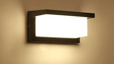 Applique-Murale-Extérieur-à-Led-Etanche-et-en-Aluminium-couleur-chaude-style-A