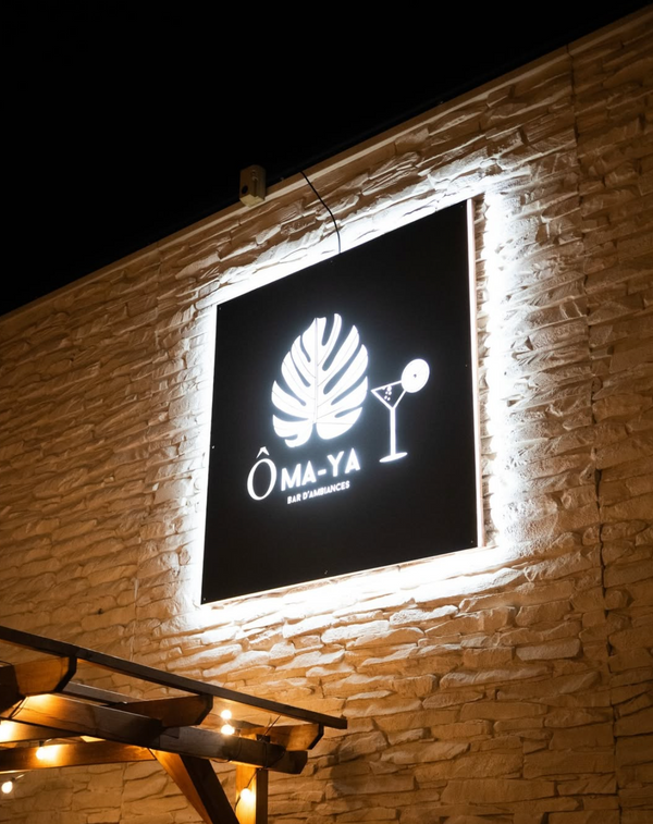 O'Maya bar, Saint-Mitre-Les-Remparts