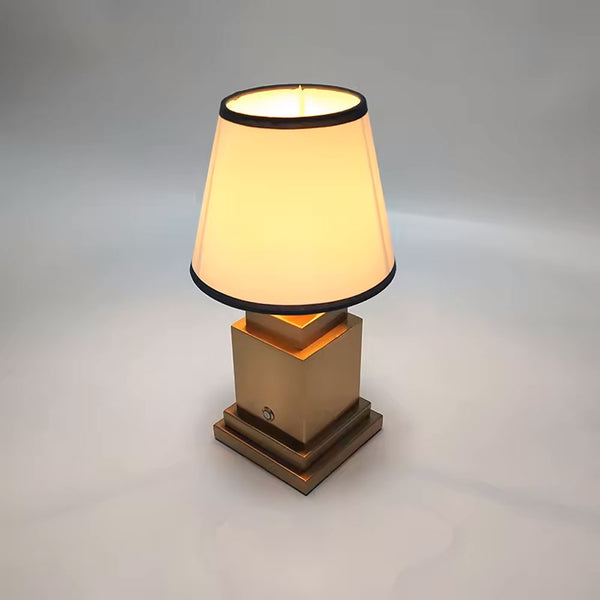 Lampe de Table Sans Fil Rechargeable, Chic et Étanche - ONASIS