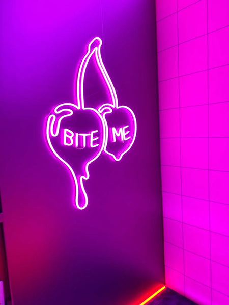 Néon Cerises Bite me LED mural – Lampe décorative fun
