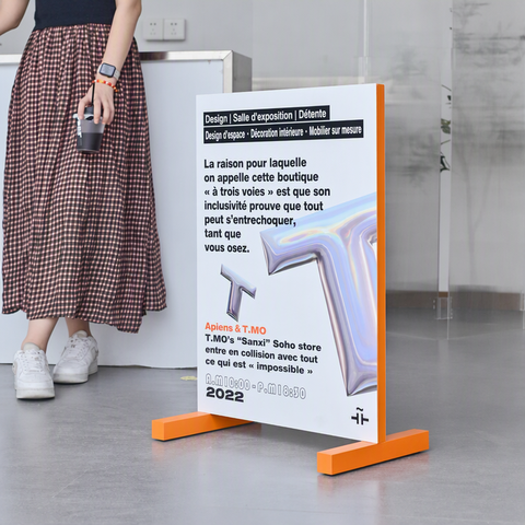 Présentoir Stop Trottoir Double Face Sur Mesure — Rack d'Exposition Sol au Plafond