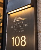 Plaque de numéro de chambre d’hôtel LED – Acier brossé rétroéclairé