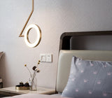 Lampe-suspension-nordique-led-couleur-or-ambiance-chambre