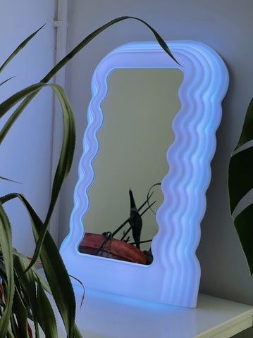 Espejo con luz LED ondulado para vestidor, dormitorio