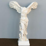 Sculpture, Statue Artisanale d’une Déesse Grecque Nike