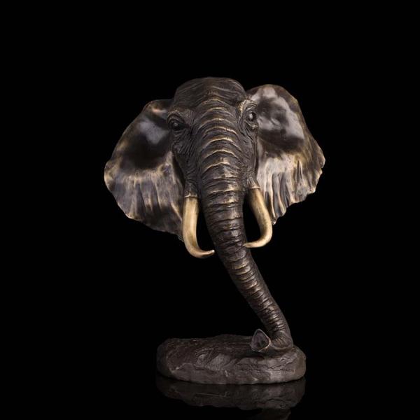 Escultura moderna de cabeza de elefante