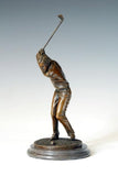 Escultura de bronce de golfista