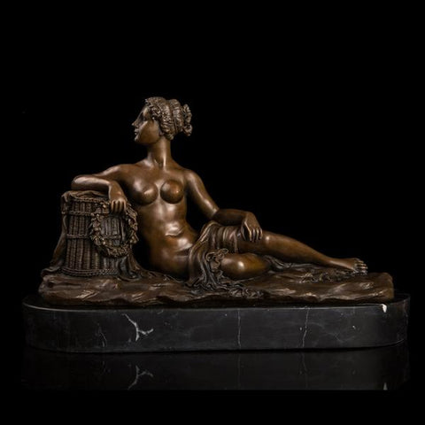 Statue en Bronze de Femme Nue Assise